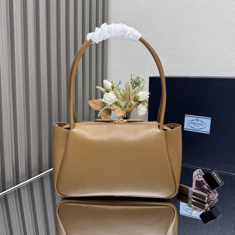 Prada Caramel brown leather 28x18x11cm shoulder — Premium Replica