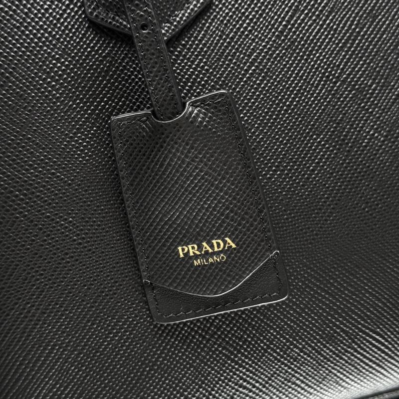 Prada Black shoulder bag — Premium Replica