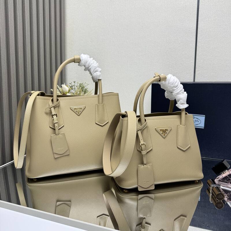 Prada Black shoulder bag — Premium Replica