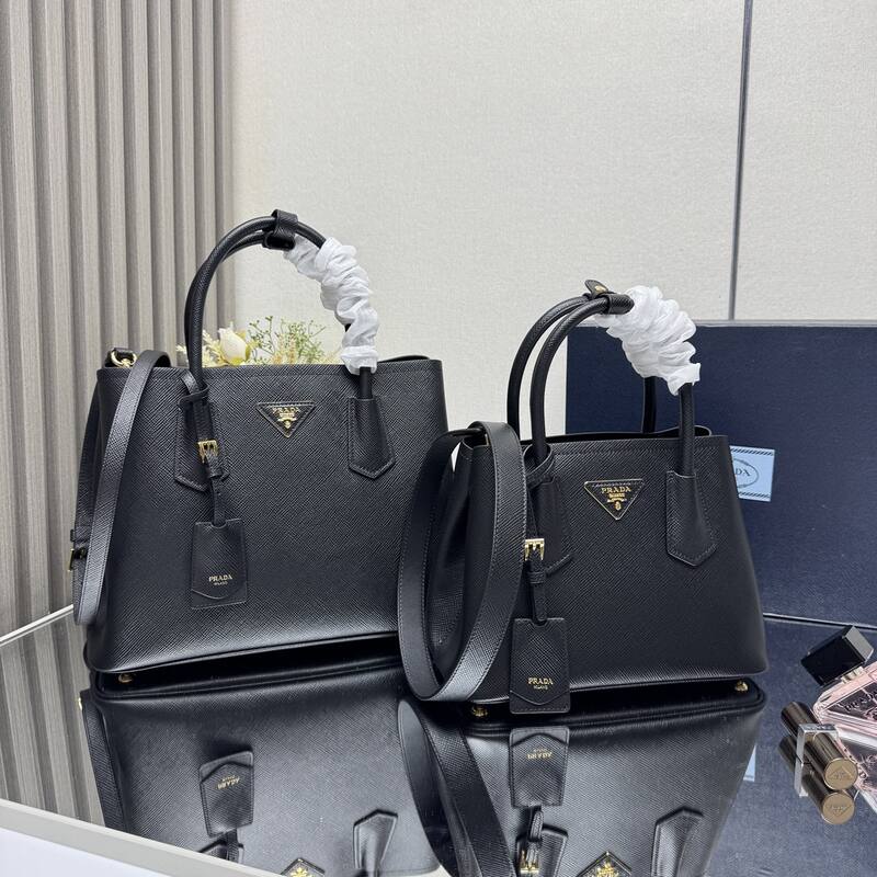 Prada Black shoulder bag — Premium Replica