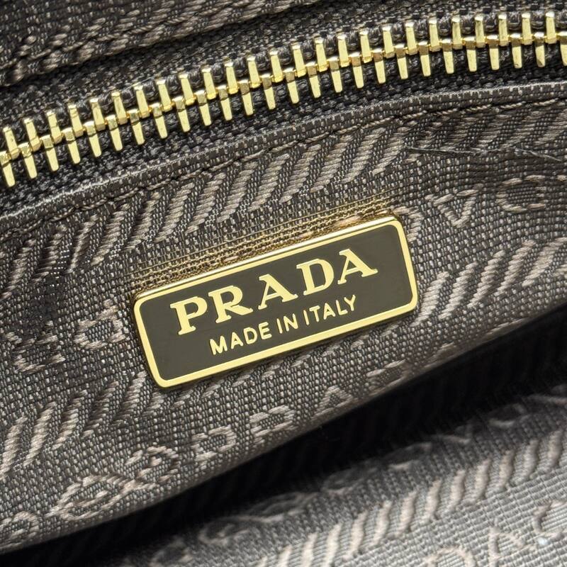 Prada Brown 25x18x10cm shoulder bag — Top Quality Replica