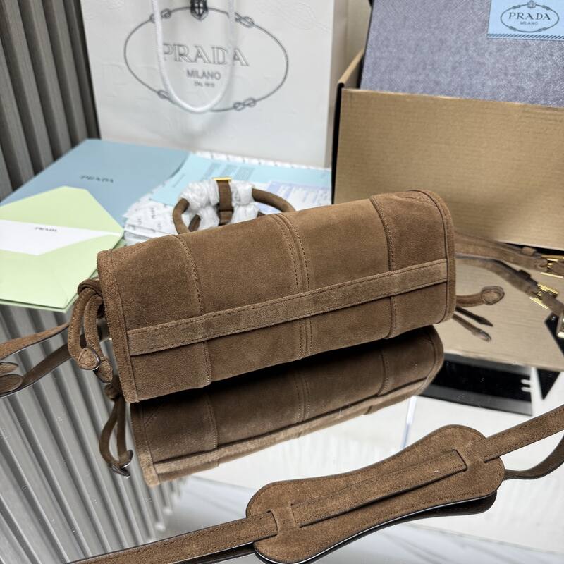 Prada Brown 25x18x10cm shoulder bag — Top Quality Replica