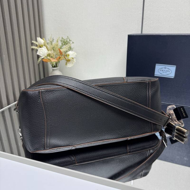 Prada Red 40x30x16cm shoulder bag — Top Quality Replica