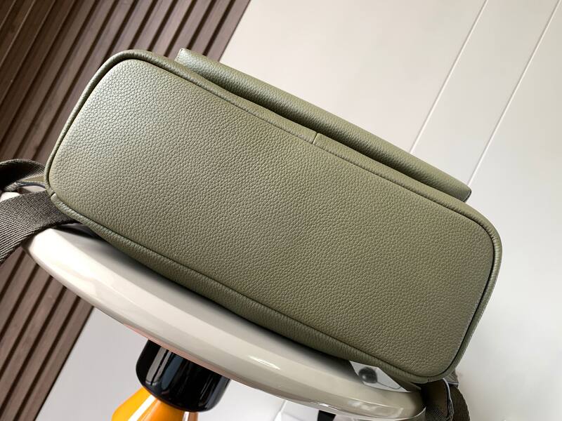 Loewe Green shoulder bag — AAA Quality Replica