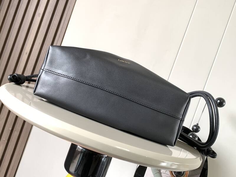 Loewe Black shoulder bag — AAA Quality Replica