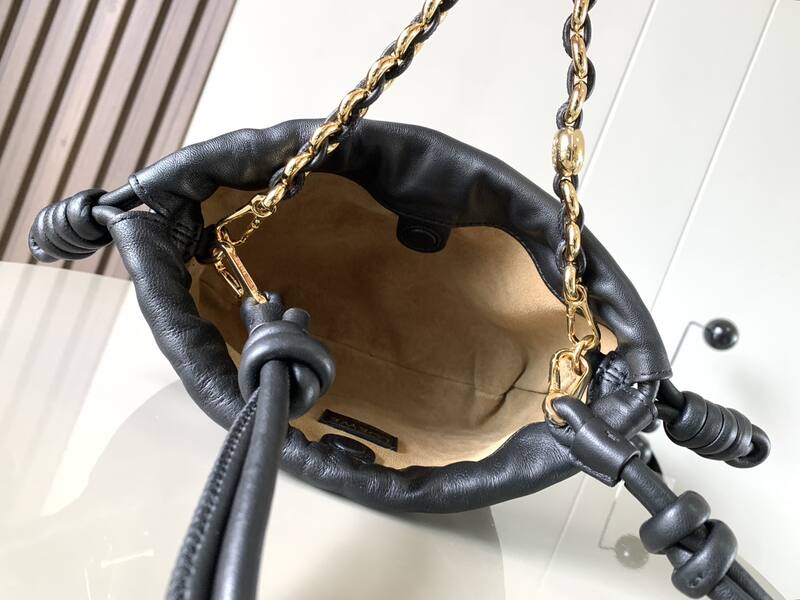 Loewe Black shoulder bag — Top Quality Replica