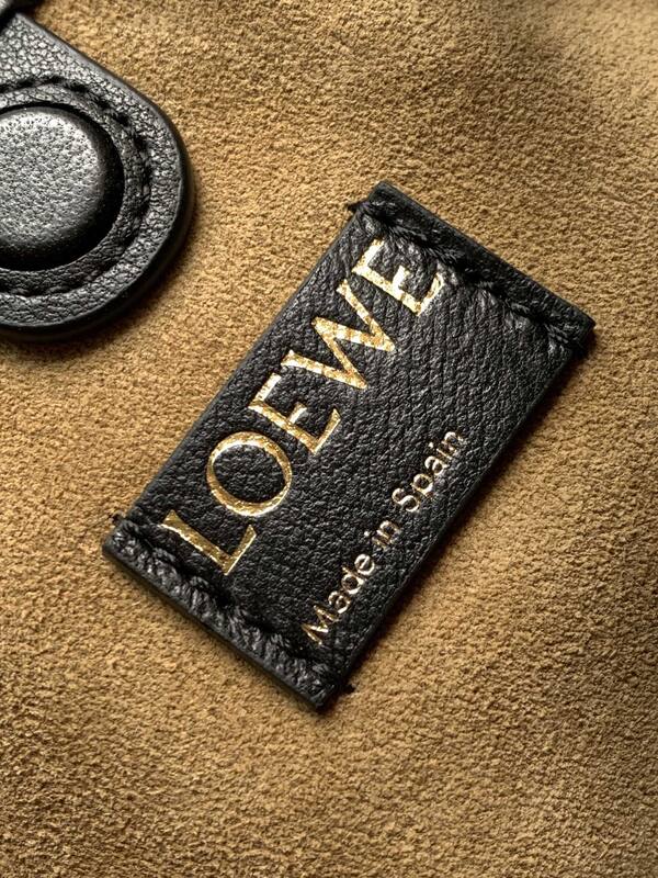 Loewe Black shoulder bag — Top Quality Replica