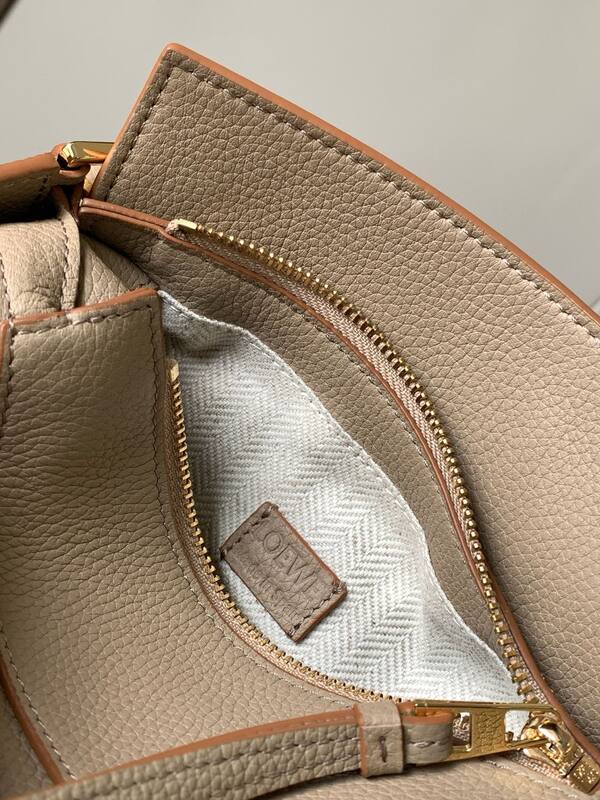 Loewe Beige shoulder bag — 1:1 Replica
