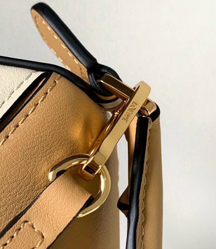 Loewe White shoulder bag — Premium Replica