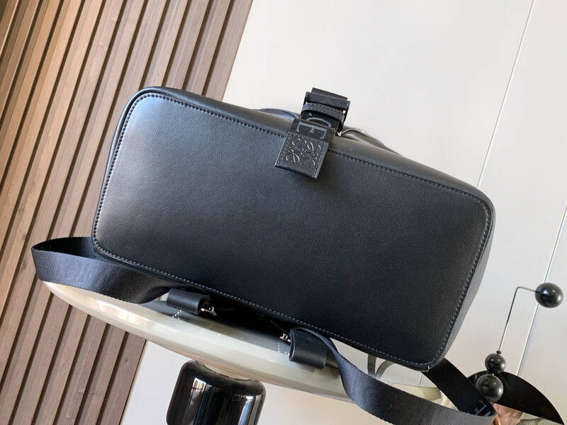 Loewe Black shoulder bag — Premium Replica