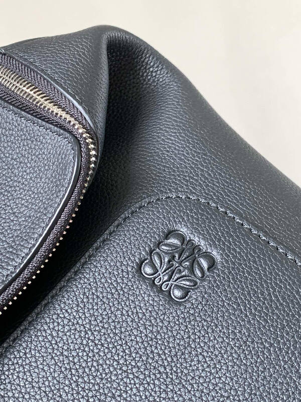 Loewe Black 25x18x10cm shoulder bag — 1:1 Replica