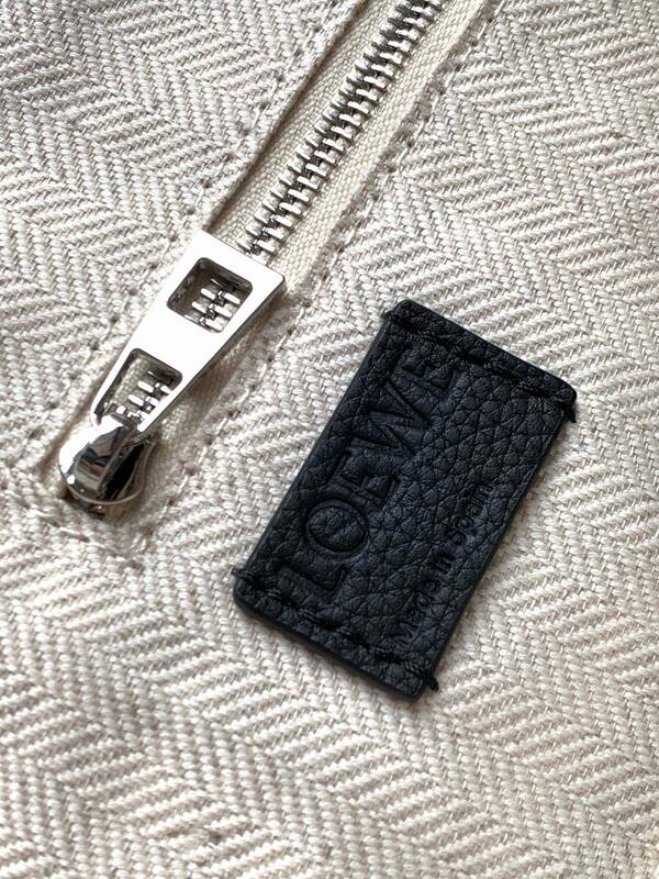 Loewe Black 25x18x10cm shoulder bag — 1:1 Replica