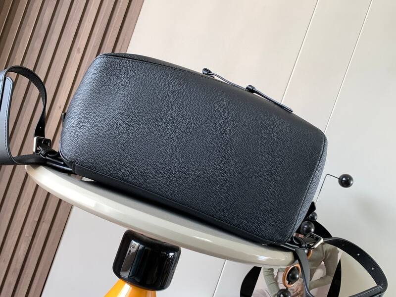 Loewe Black shoulder bag — Premium Replica