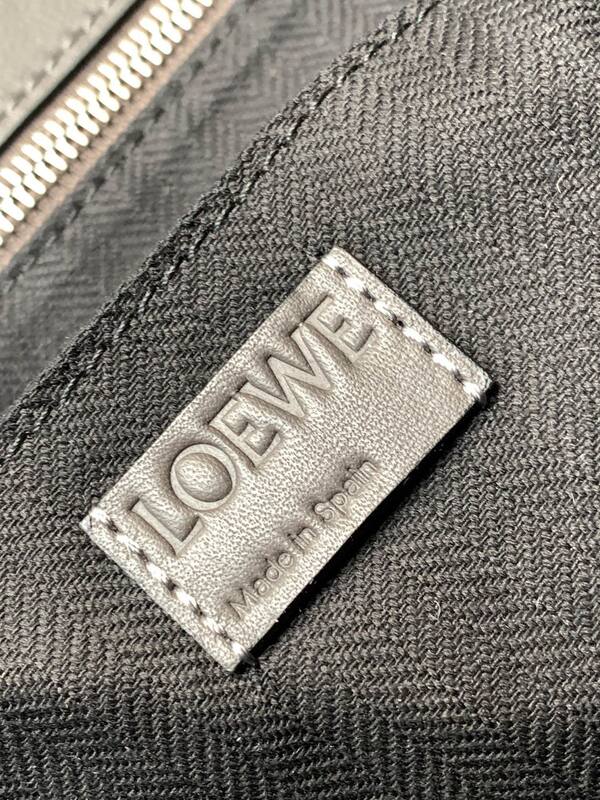 Loewe Black shoulder bag — Top Quality Replica