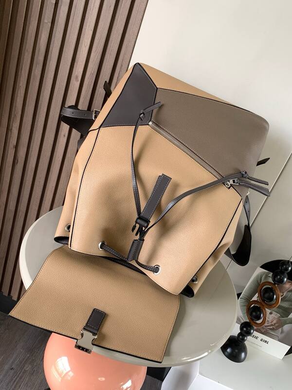Loewe Black shoulder bag — Top Quality Replica
