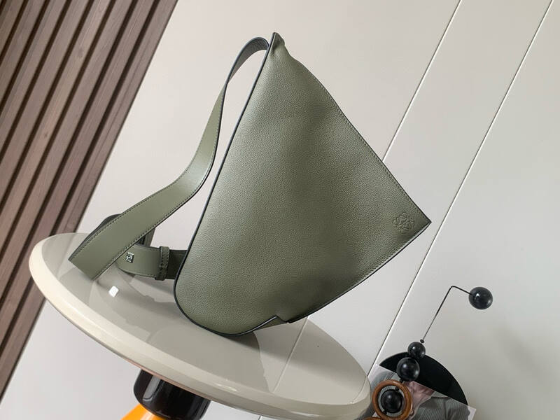 Loewe Green shoulder bag — AAA Quality Replica