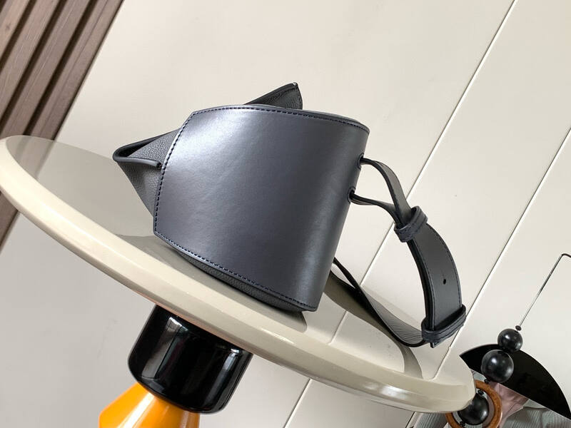 Loewe Gray shoulder bag — Premium Replica