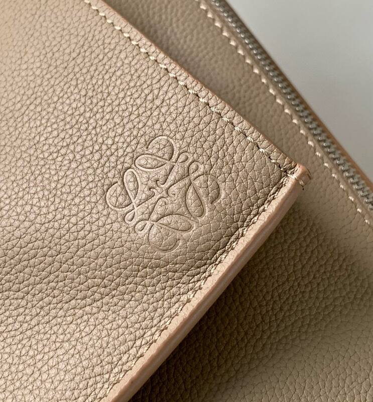 Loewe Beige shoulder bag — Top Quality Replica