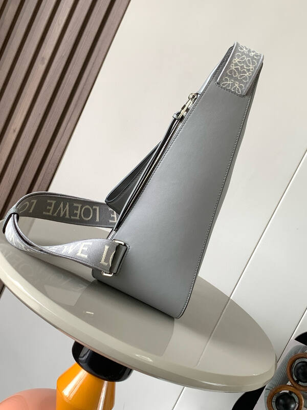 Loewe Grey 25x18x10cm shoulder bag — Premium Replica