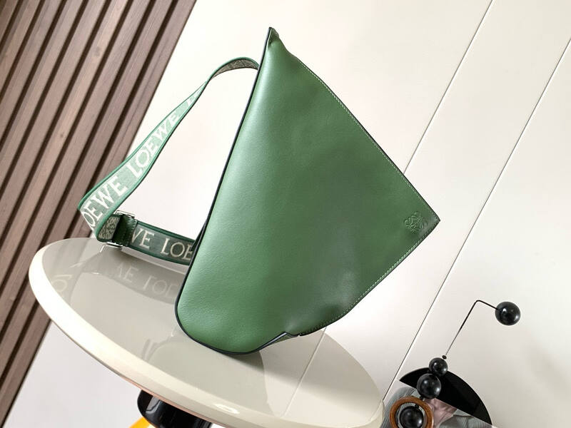 Loewe Calfskin shoulder bag — Premium Replica