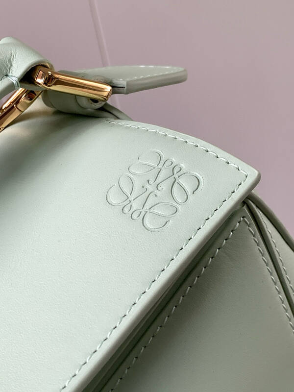 Loewe Green 25x18x10cm shoulder bag — Top Quality Replica