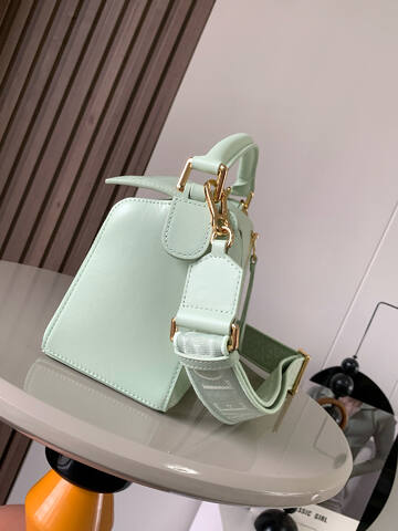 Loewe Green 25x18x10cm shoulder bag Top Quality Replica