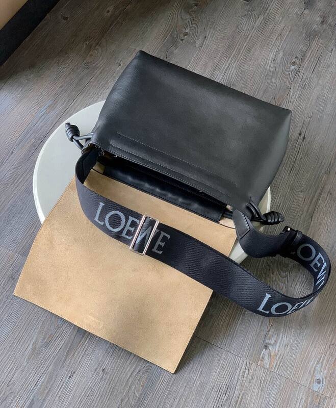 Loewe Black shoulder bag — 1:1 Replica