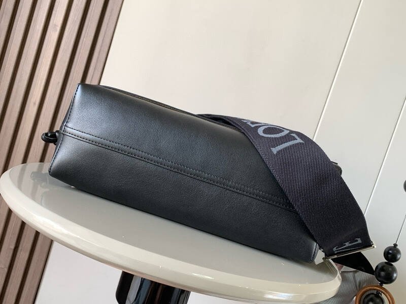 Loewe Black shoulder bag — 1:1 Replica