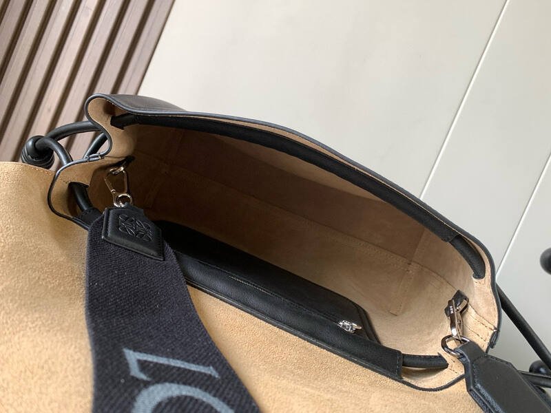 Loewe Black shoulder bag — 1:1 Replica
