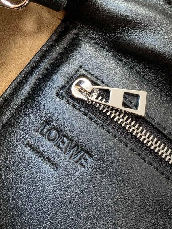 Loewe Black shoulder bag — 1:1 Replica