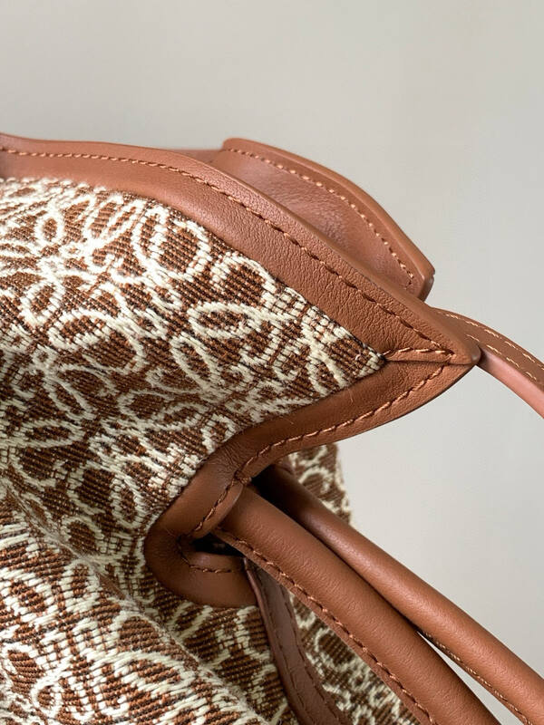 Loewe Brown shoulder bag — Premium Replica