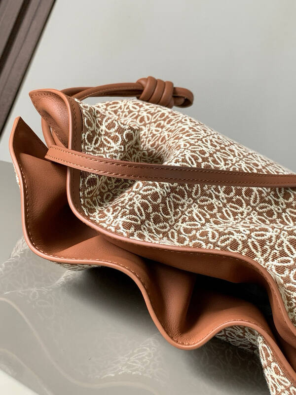 Loewe Brown shoulder bag — Premium Replica