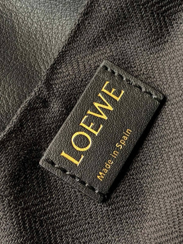 Loewe Black shoulder bag — Premium Replica