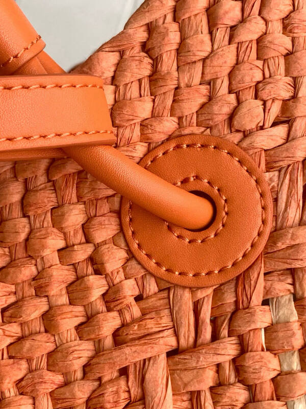 Loewe Beige shoulder bag — Top Quality Replica