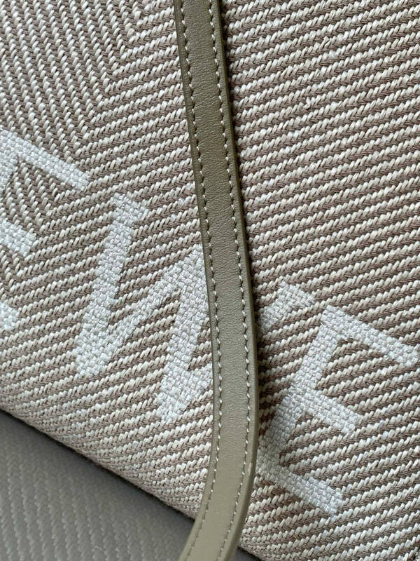 Loewe Beige shoulder bag — Top Quality Replica