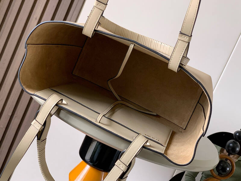Loewe Beige 25x18x10cm shoulder bag — AAA Quality Replica