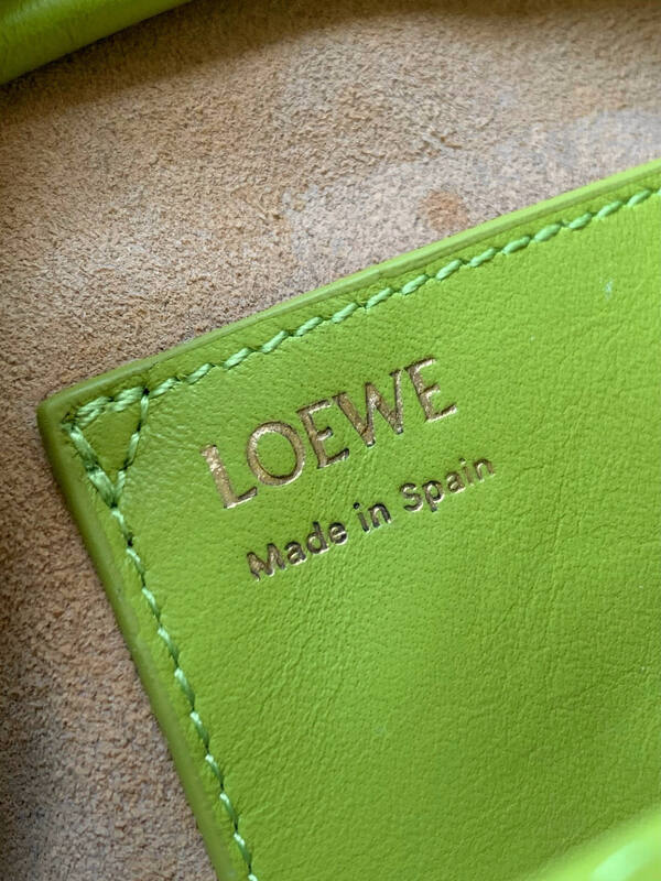 Loewe Green shoulder bag — Top Quality Replica