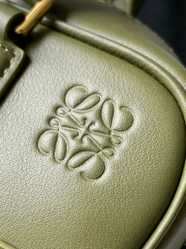Loewe Green 25x18x10cm shoulder bag — Top Quality Replica