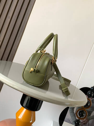 Loewe Green 25x18x10cm shoulder bag Top Quality Replica