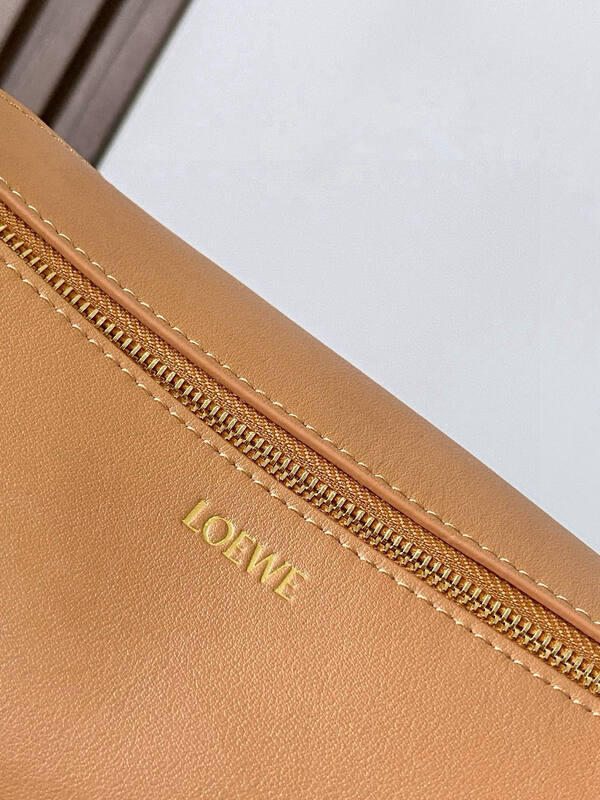 Loewe Calfskin 25x18x10cm shoulder bag — AAA Quality Replica