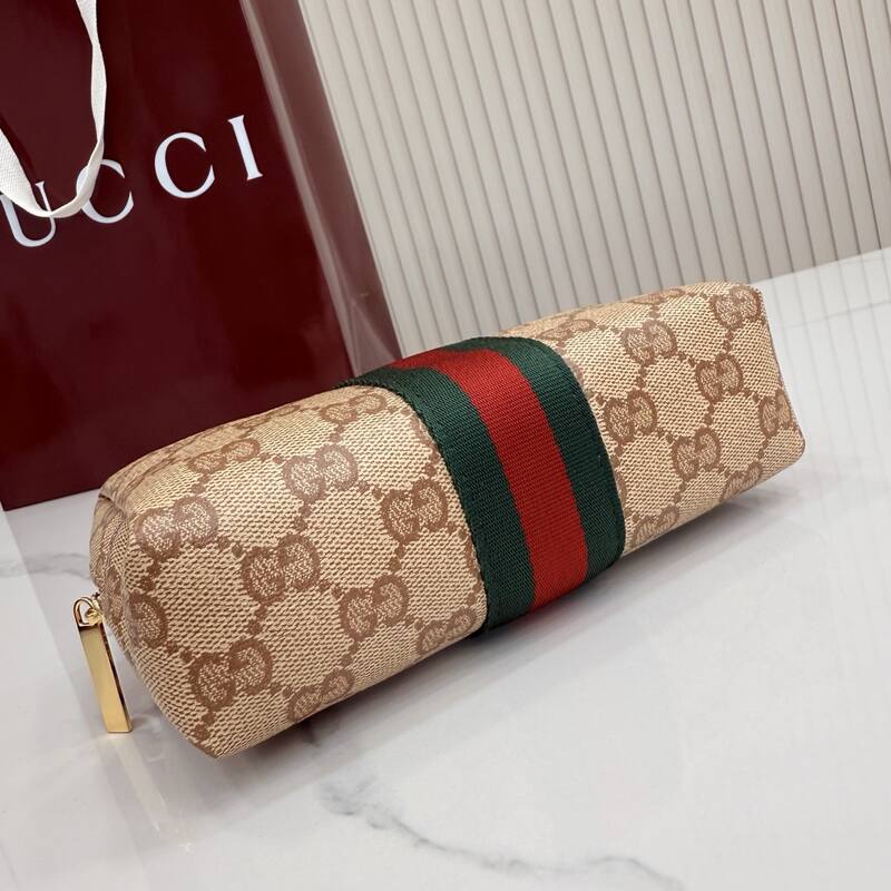 Gucci Beige GG Supreme with Web stripe travel — 1:1 Replica