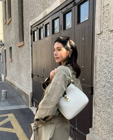 Celine White shoulder bag 1 1 Replica