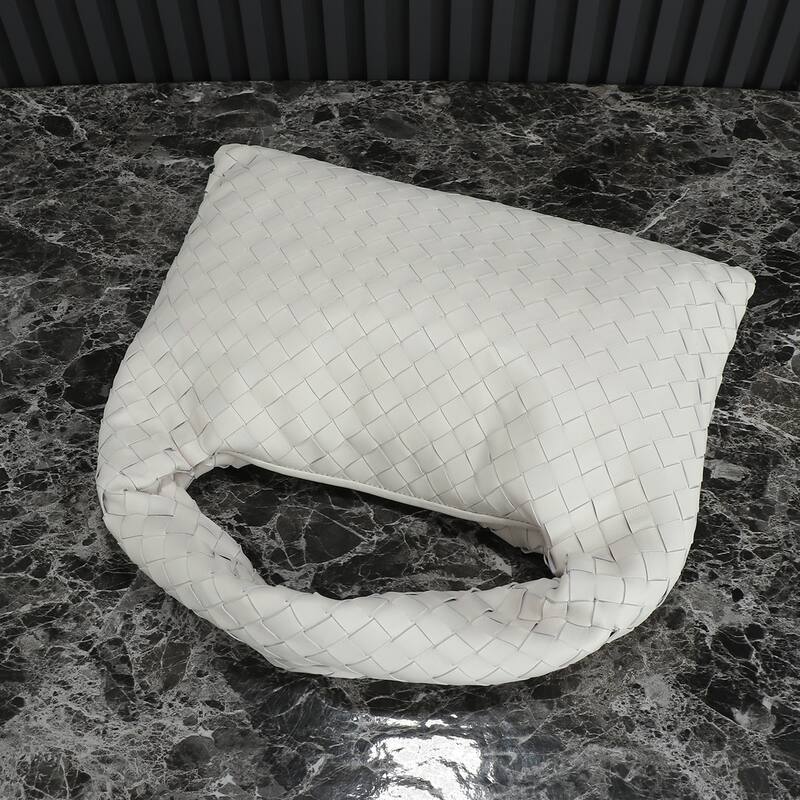Bottega Veneta White 25x18x10cm shoulder bag — Premium Replica