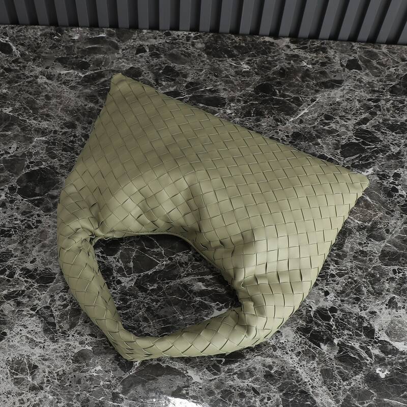 Bottega Veneta Green 25x18x10cm shoulder bag — Premium Replica