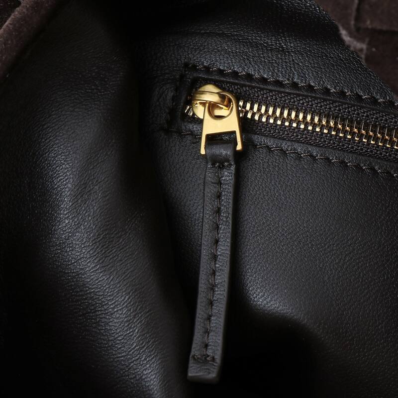 Bottega Veneta Brown 25x18x10cm shoulder bag — 1:1 Replica