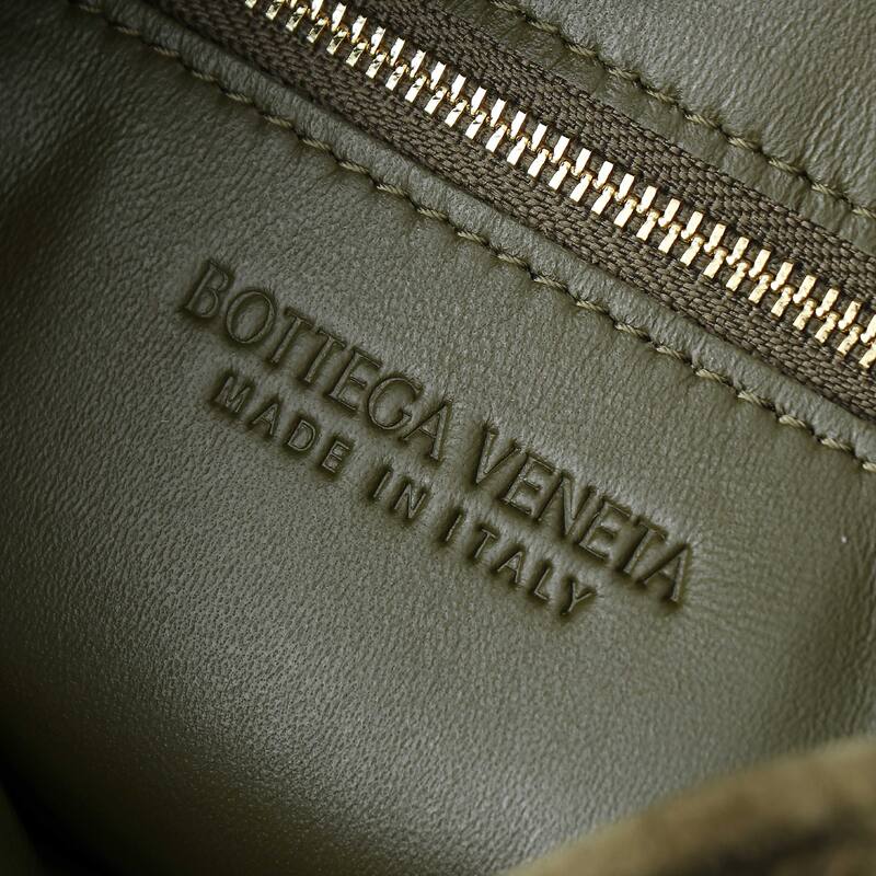 Bottega Veneta Green 25x18x10cm shoulder bag — AAA Quality Replica