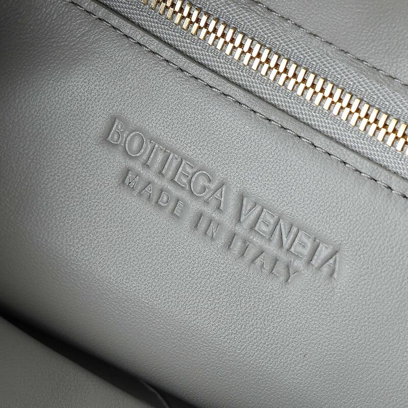 Bottega Veneta Gray 25x18x10cm shoulder bag — Top Quality Replica