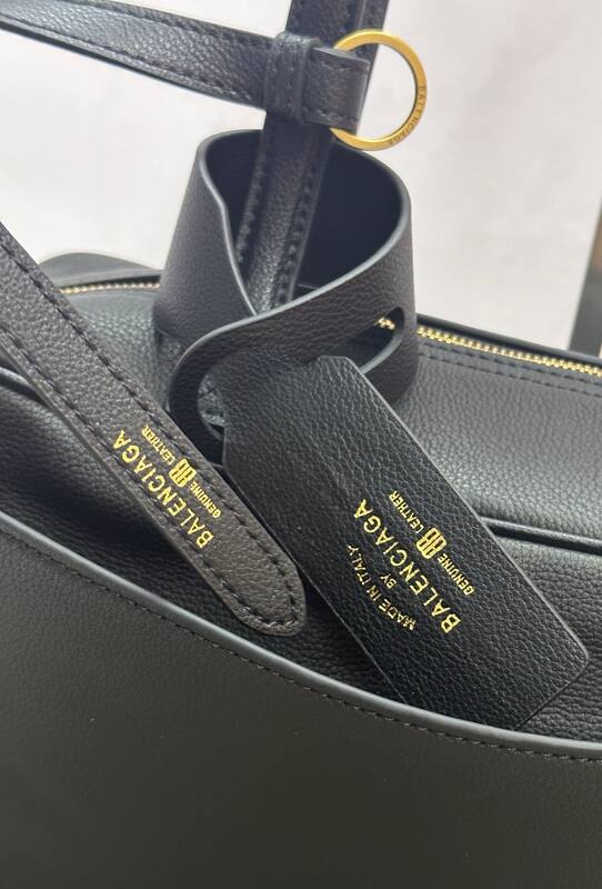 Balenciaga Black 25x18x10cm shoulder bag — Top Quality Replica