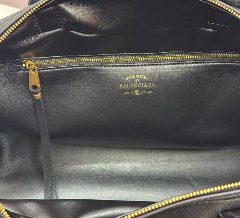Balenciaga Black 40x30x16cm shoulder bag — Top Quality Replica