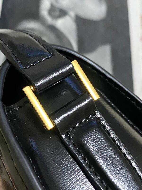 Saint Laurent everyday — 1:1 Replica